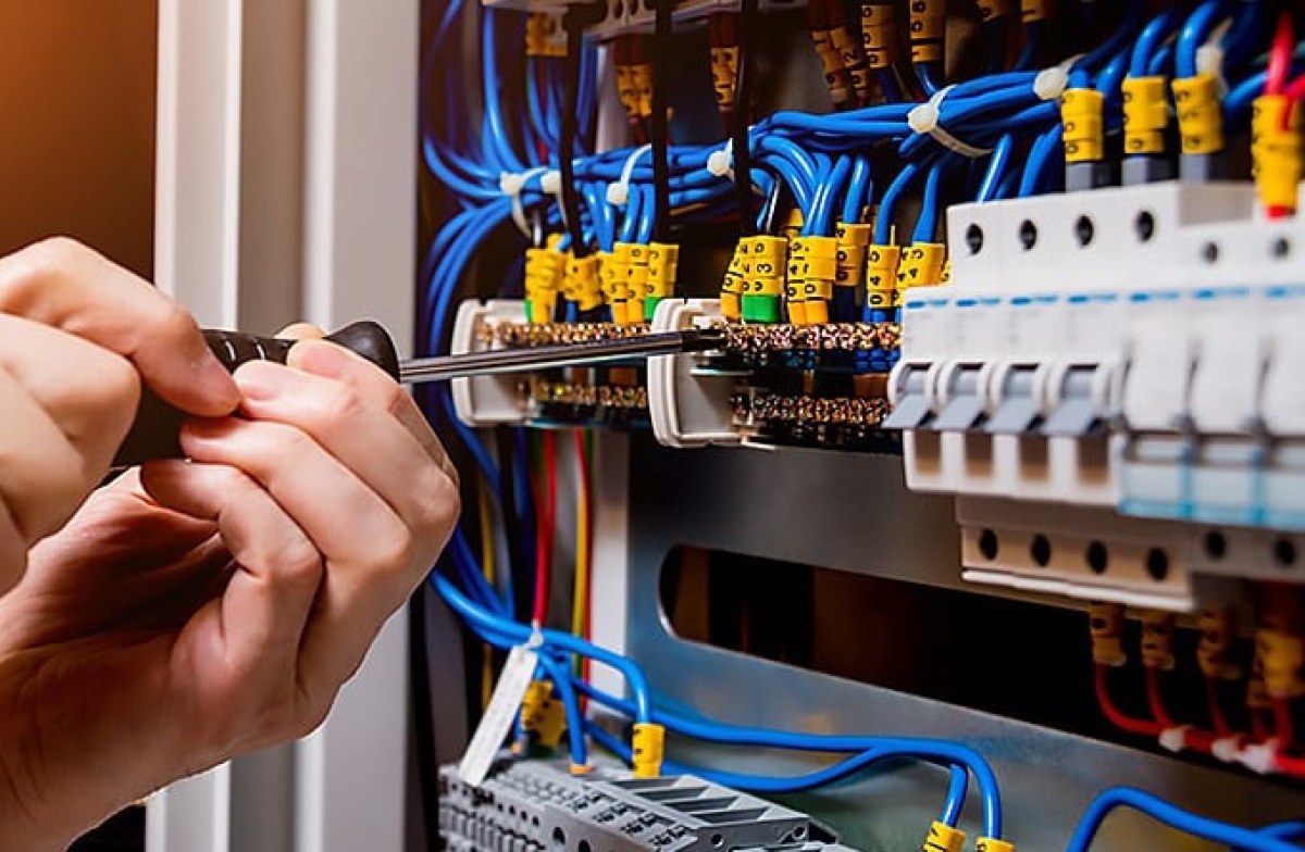 Installation and maintenance service